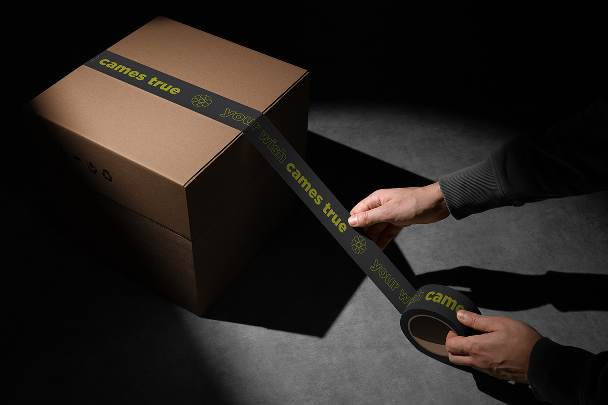 Nome empresarial e design de marca para o e-commerce YOSH, projeto de naming e branding assinado por ENTRE Design.